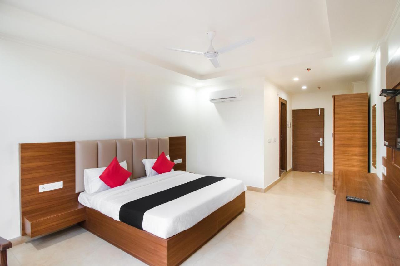 Hotel Grand 81 Faridabad Luaran gambar