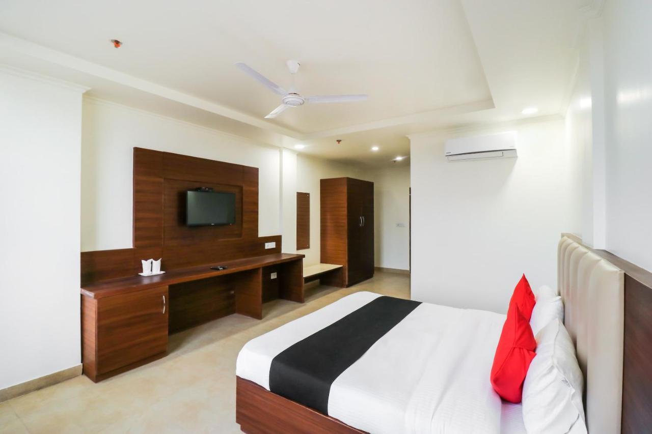 Hotel Grand 81 Faridabad Luaran gambar