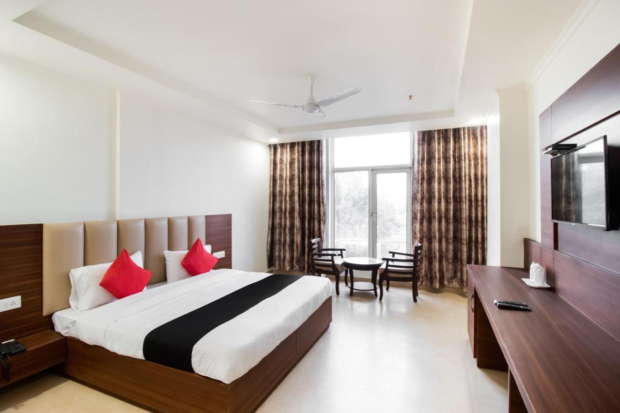 Hotel Grand 81 Faridabad Luaran gambar