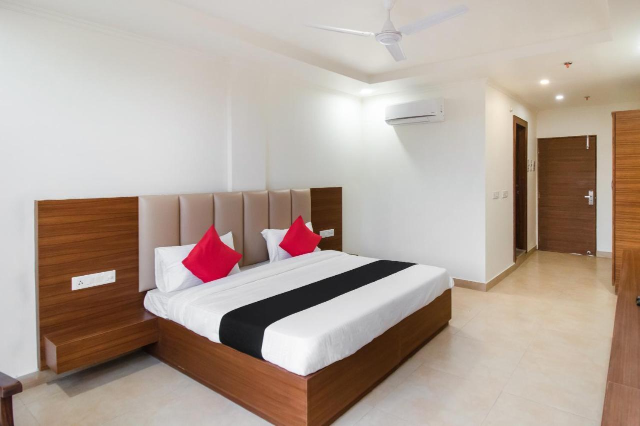 Hotel Grand 81 Faridabad Luaran gambar